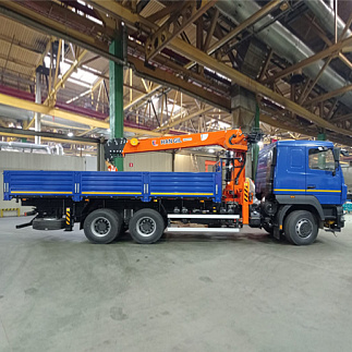 Мастерская на Колесах: Как Бортовой Автомобиль с КМУ Перевернул Мир Грузоперевозок и Строительства