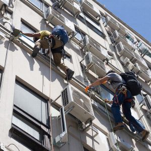 Ремонт кондиционеров альпинистами